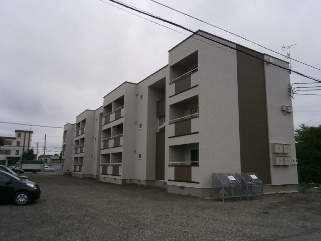 EstansiaⅢの駐車場