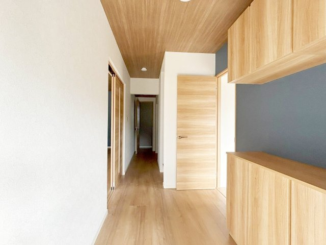 山口市阿知須　戸建ての玄関|シューズボックスがついています。