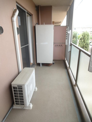 【バルコニー】 | アスモグランデ | ※別部屋の写真となります。