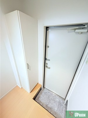 クレフラスト大杉町　A棟の玄関