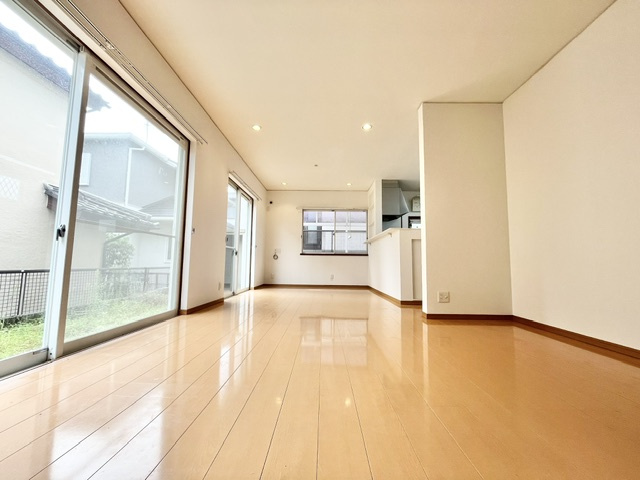 藤沢台戸建の居間・リビング