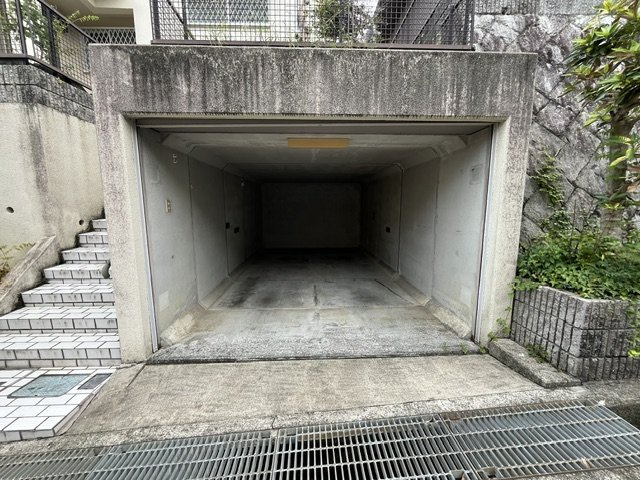 藤沢台戸建の駐車場