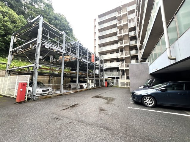 グーディッシュ村上の駐車場