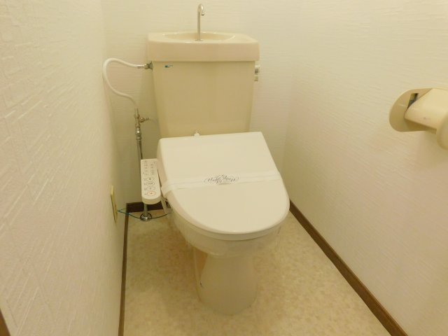 センチュリーライフのトイレ|清潔感のあるトイレです