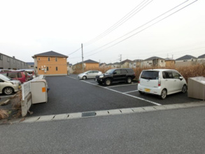 【駐車場】