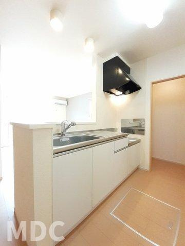 徳島市北島田町１丁目のアパートのキッチン