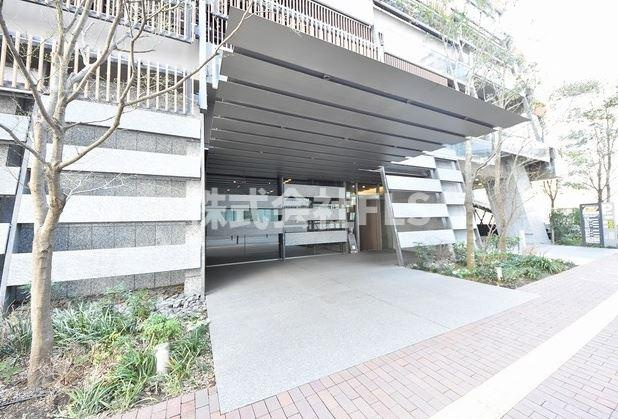 豊島区南池袋２丁目の賃貸マンションのエントランス