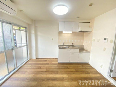 【居間・リビング】 | カサグランディ鴻池
