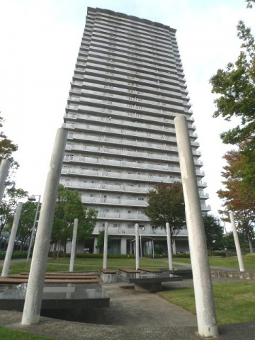 ファミールタワープラザ岡山の外観