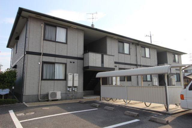 クリエFUJIWARAの駐車場