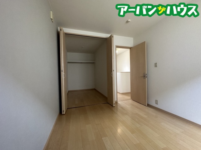 厚生町貸家の収納