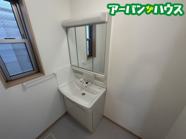 厚生町貸家の洗面所