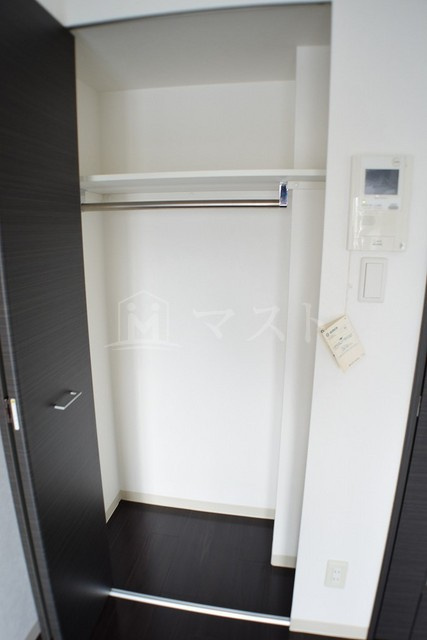 大阪市浪速区桜川４丁目の賃貸マンションの収納|居室クローゼット