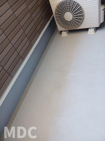 徳島市北島田町２丁目のアパートのバルコニー