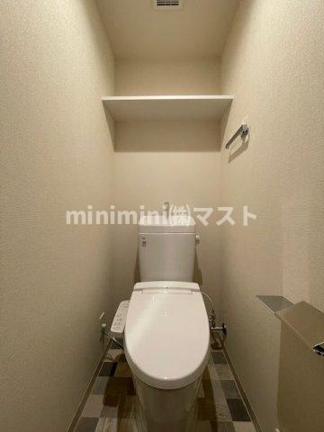 大阪市浪速区浪速東２丁目の賃貸マンションのトイレ
