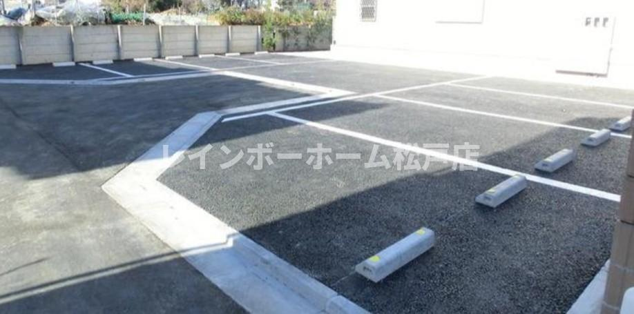 メゾン・マーサの駐車場|駐車場があります