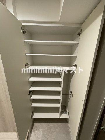 大阪市浪速区稲荷１丁目の賃貸マンションの収納