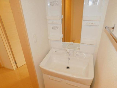 【洗面所】 | ホワイトサウンズあくつ | 使いやすい洗面所です