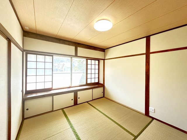 山口市金古曽町　戸建ての和室|畳表替え、クロス張り済です。