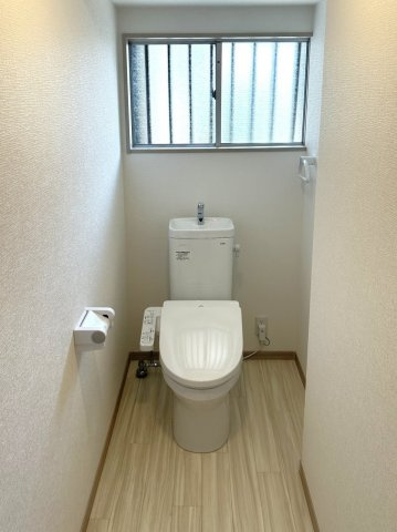 山口市金古曽町　戸建てのトイレ|トイレはTOTO製です。