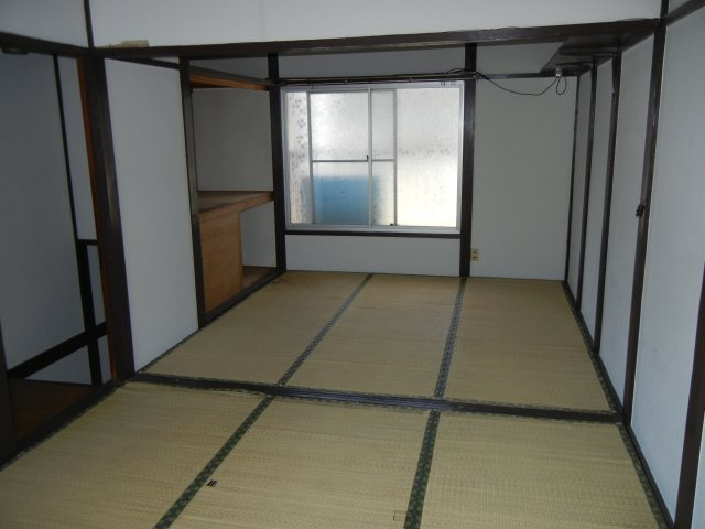 崇徳院店舗の和室