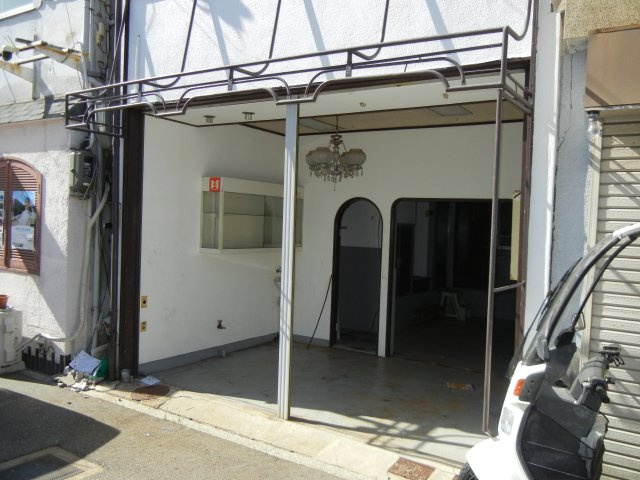 崇徳院店舗の外観