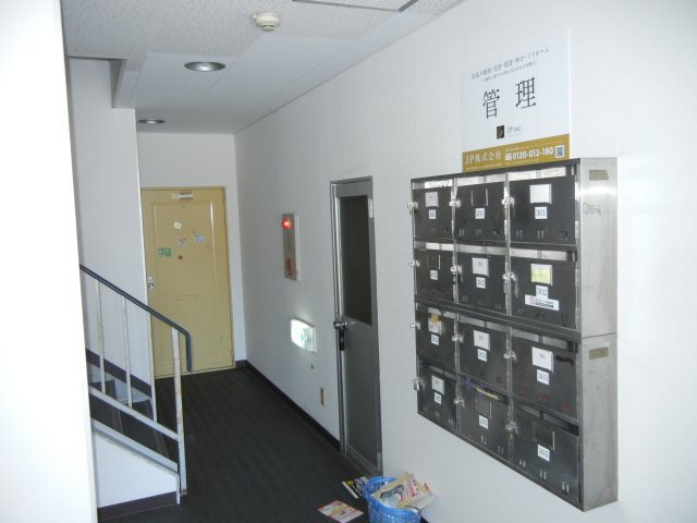 JPアパートメント吹田Ⅳのエントランス