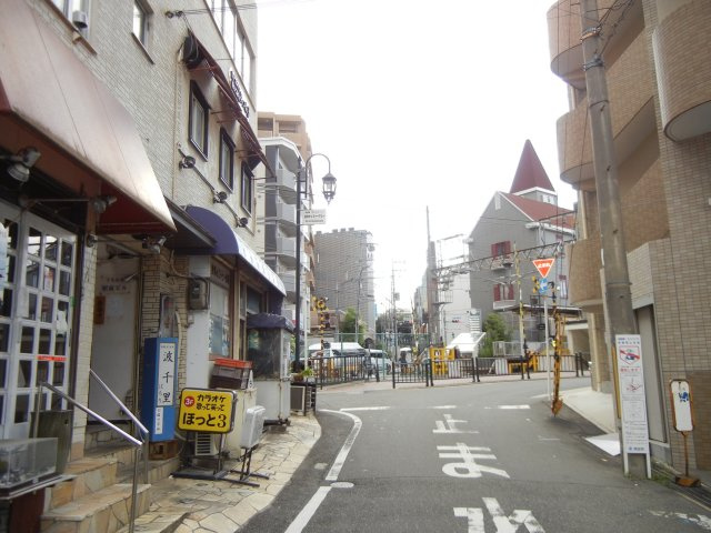 千里山東駅前ビルの周辺