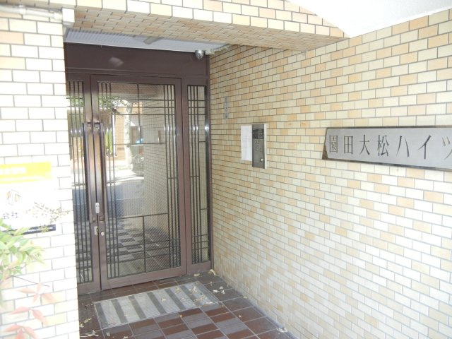 BILLION HILLS 東園田のエントランス