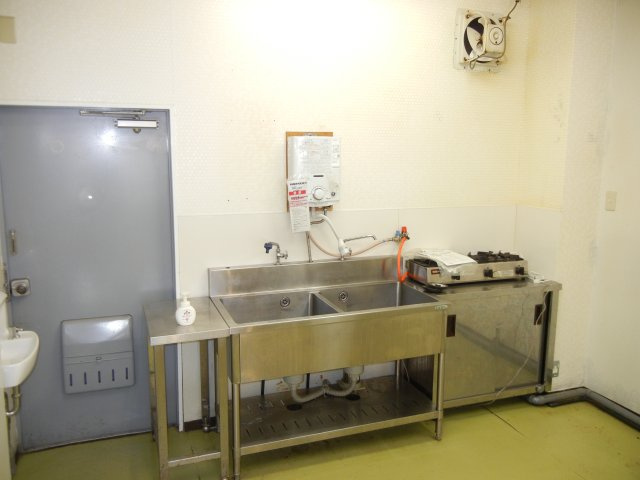 ソリッソ畦野のキッチン