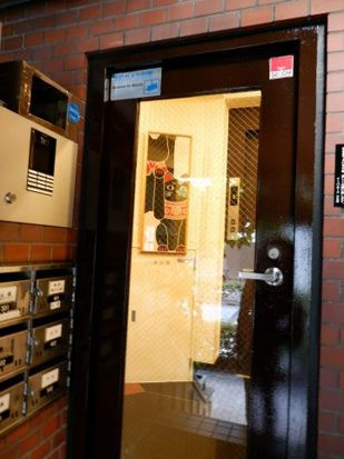 アーバンローズ日本橋のエントランス