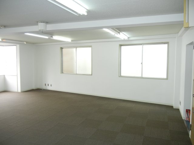 タナカ産業ビル2号館の内装
