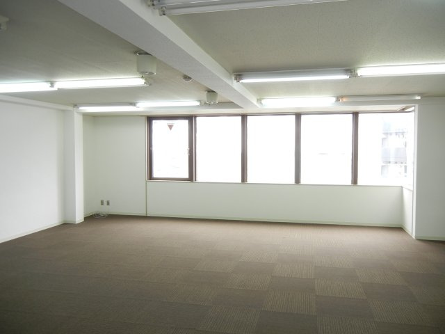 タナカ産業ビル2号館の内装
