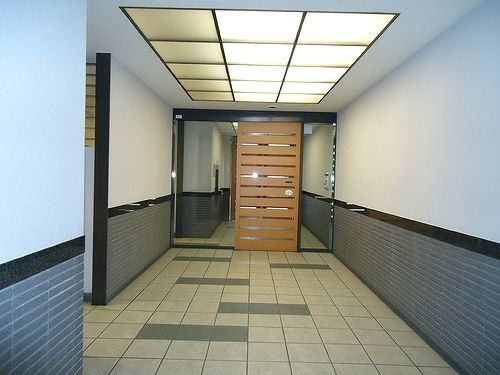 エルフコート日本橋浜町のエントランス