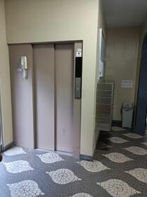 まんしょん中目黒のエントランス|※別部屋参照