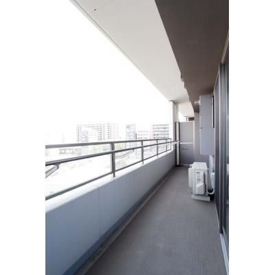 ＧＬＯＢＡＬ　ＦＲＯＮＴ　ＴＯＷＥＲのバルコニー
