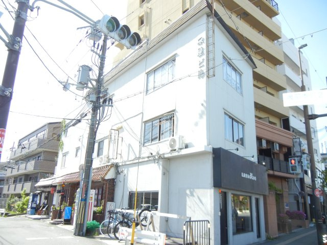 東星ビルの外観
