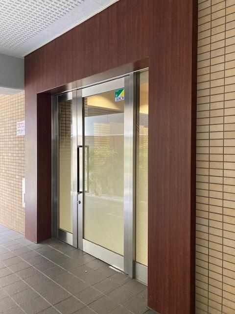 Ｐ’ｓ　Ａｚａｂｕ　Ｅａｓｔのエントランス
