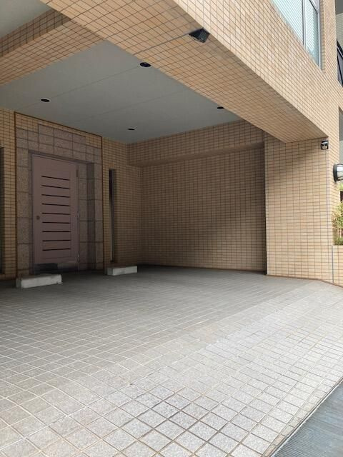 Ｐ’ｓ　Ａｚａｂｕ　Ｅａｓｔの駐車場
