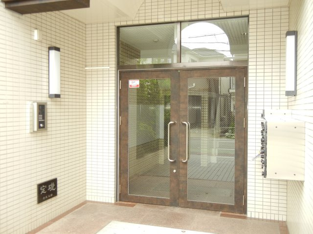 777オオグシのエントランス