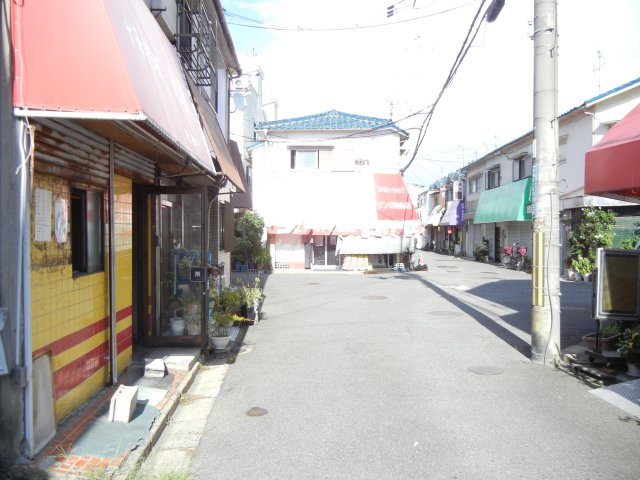 鳥飼下３丁目店舗付き住宅の周辺