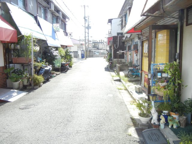 鳥飼下３丁目店舗付き住宅の周辺