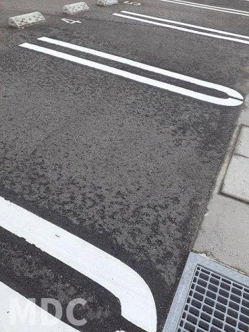 徳島市中島田町３丁目のアパートの駐車場