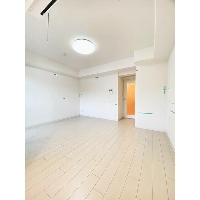 Ｂｅｖｅｒｌｙ　Ｈｏｍｅｓ　赤塚公園Ⅱの居間・リビング