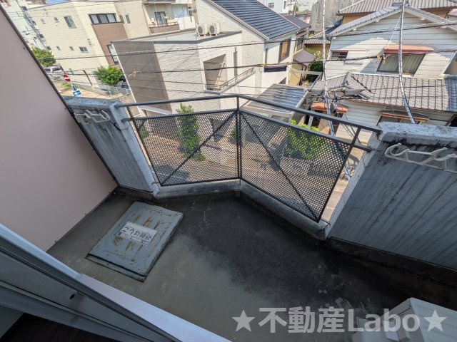 アーバンα　301のバルコニー
