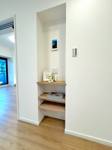 東立石ガーデンのその他|隅々まで手入れの行き届いた美しい室内。新規内装リフォームにより、快適性とデザイン性を兼ね備えた住空間に生まれ変わっています