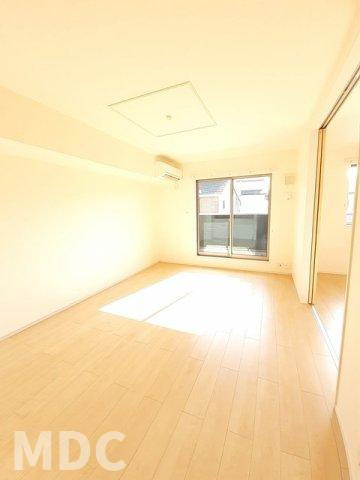 徳島市国府町南岩延のアパートの居間・リビング