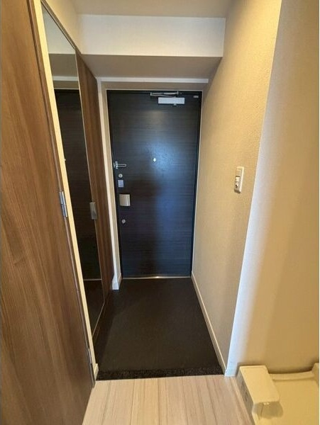 プレサンス上前津プレスの玄関