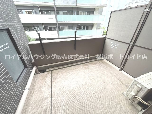 【バルコニー】