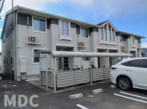 徳島市国府町中のアパートの外観